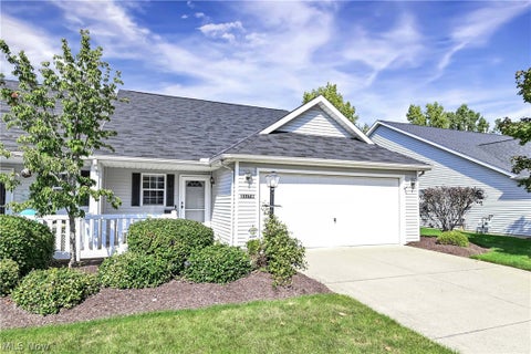 Condo For Sale - 31170 Lily Lane<br/> North Olmsted, OH 44070