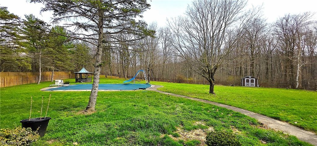 Photo of 325 Brookshire Oval, Hinckley, OH 44233 (MLS # 5198059)