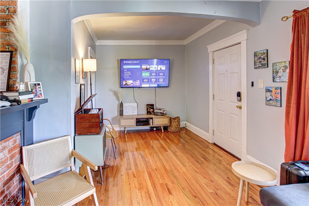 1289 W 115th Street