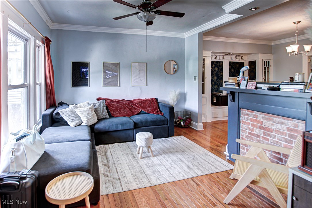 1289 W 115th Street