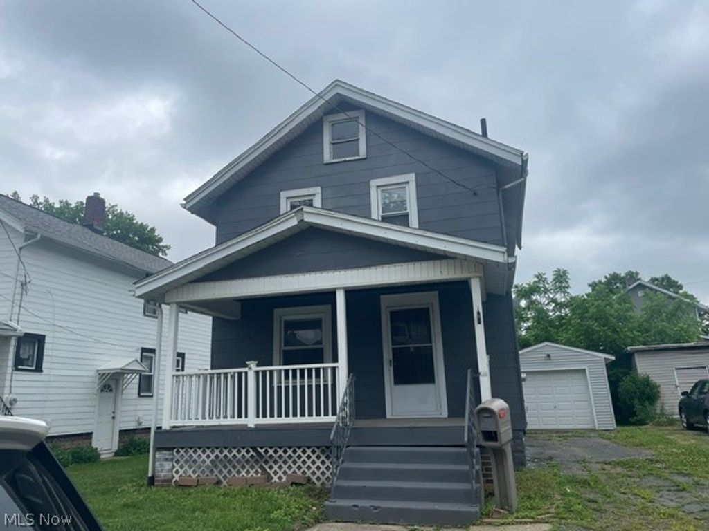 Photo of 838 10th Street NE, Massillon, OH 44646 (MLS # 5218455)