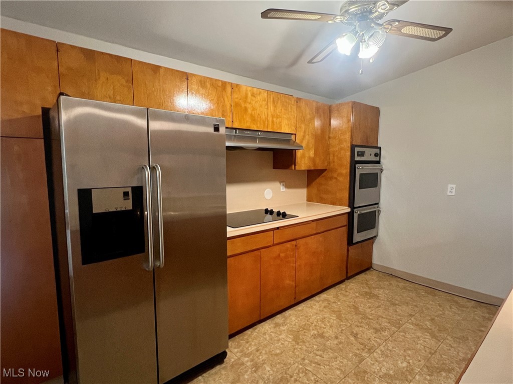 2736 W Skyline Drive