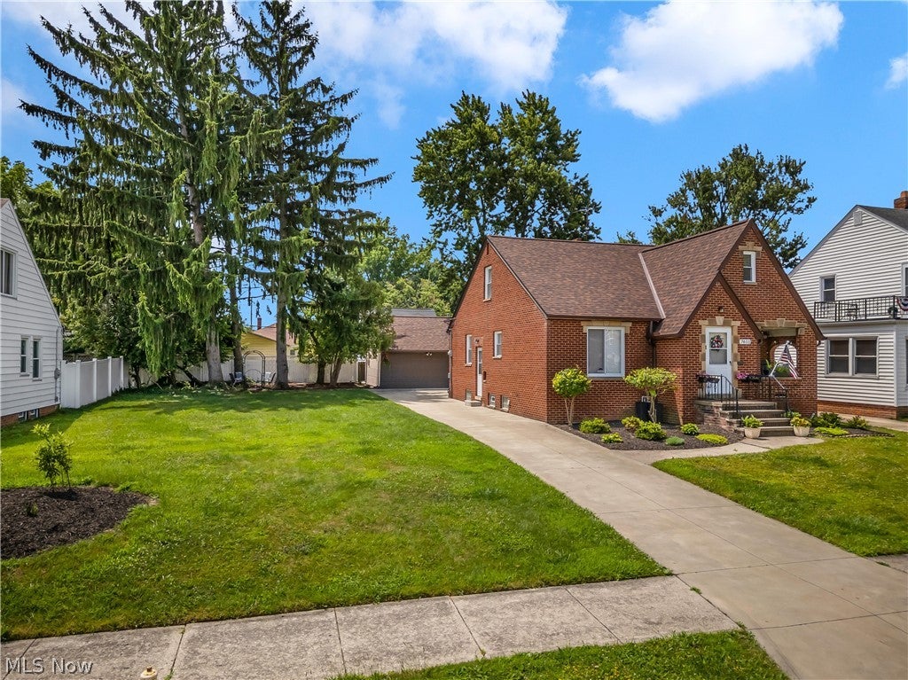 7611 Wainstead Drive