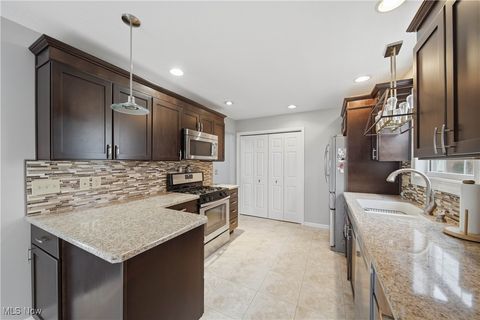 Tiny photo for 6686 Hogan Way NW, Canton, OH 44718 (MLS # 5180166)