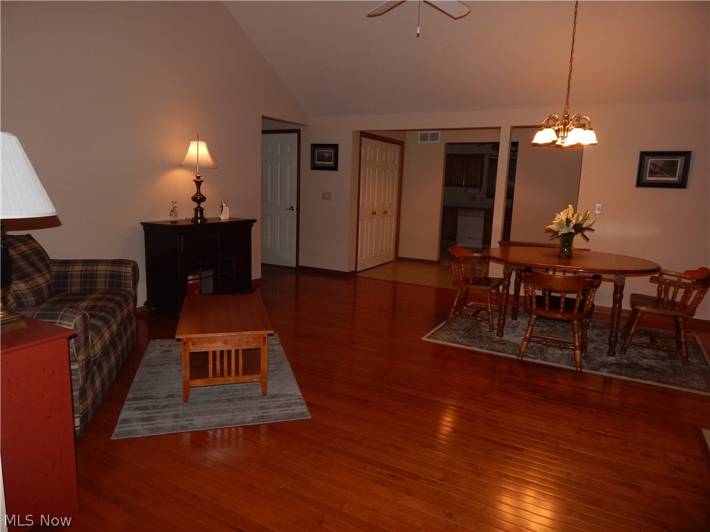 Robin Rdg Condos Ph Xl - Residential