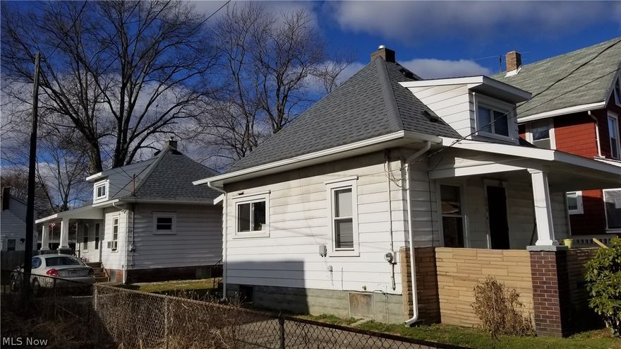 Don’t miss this great investment opportunity. Two houses on one lot. Live in one and generate income with the other, or keep the current long term tenants. Tenants have been in place for 5 years and 3 years. Both tenants are on month to month leases. Property generates $12k/year income. The current owner maintained these houses since 1991 as if he was never going to sell them. New roofs in June 2018, New windows 2013, Electrical panels updated to breakers, Plumbing systems have been updated to PVC and copper, newer privacy fence, too many additional updates to list, New soffits are being installed week of August 13th.
This is a perfect turn key investment.