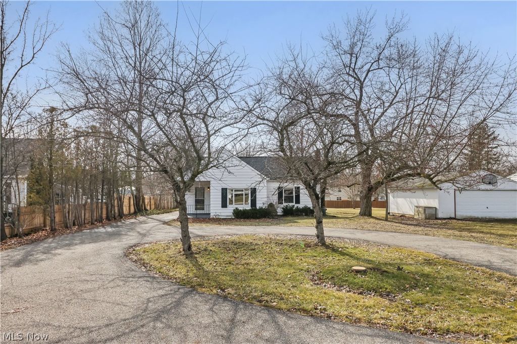 Photo of 4544 Fishcreek Road, Stow, OH 44224 (MLS # 5191151)