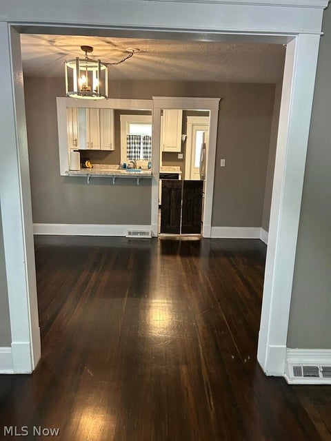 Tiny photo for 313 Miles Road, Chagrin Falls, OH 44022 (MLS # 5217152)