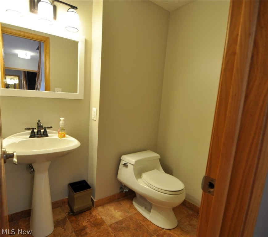 Carlyle Condo - Residential