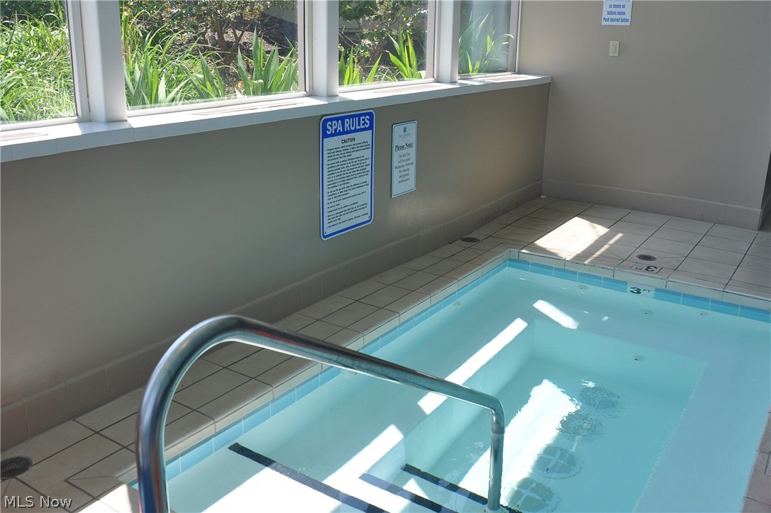 Carlyle Condo - Residential