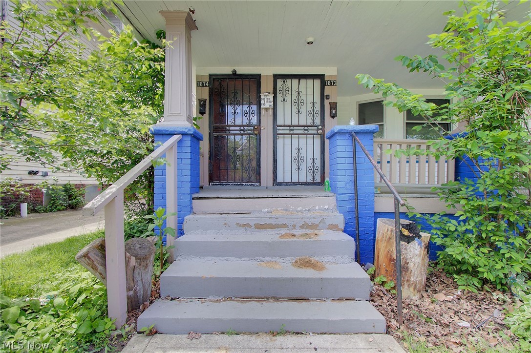 1872 Lampson Road