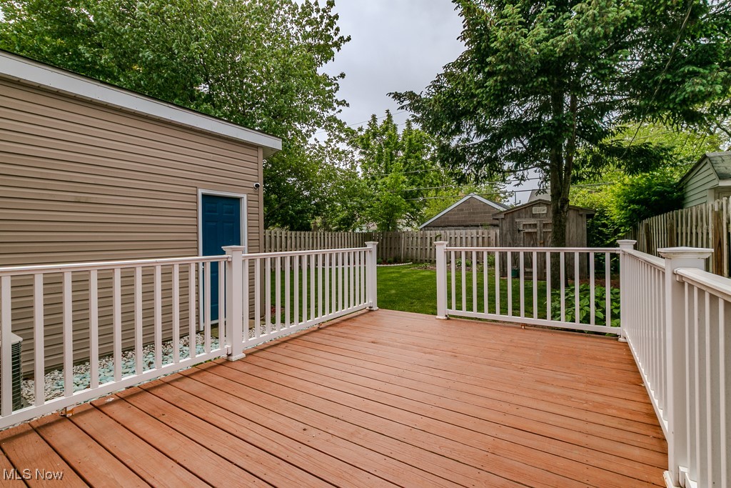 320 E 210th Street, Euclid, Ohio image 9
