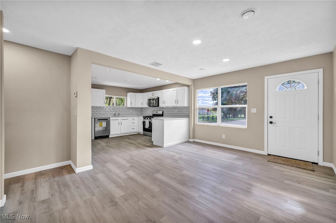 Helper Hart Realty Cos Lee Hm - Residential