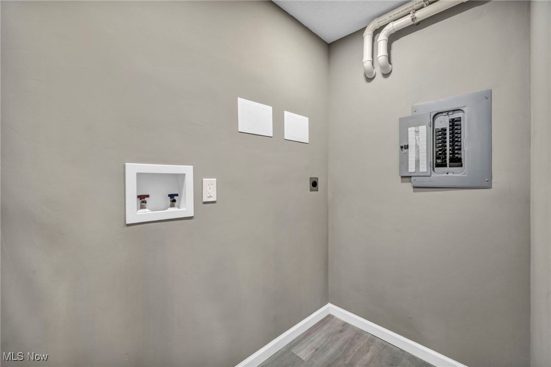 Helper Hart Realty Cos Lee Hm - Residential