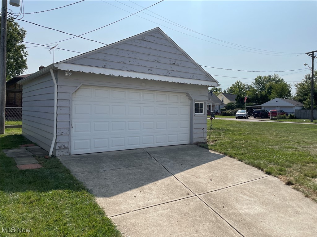 631 E 240th Street, Euclid, Ohio image 6