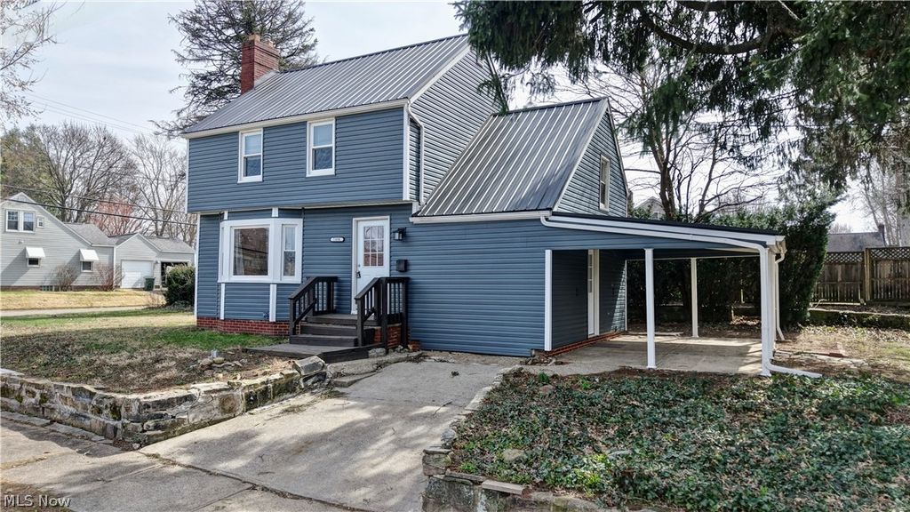 Photo of 1406 22nd Street NW, Canton, OH 44709 (MLS # 5193853)