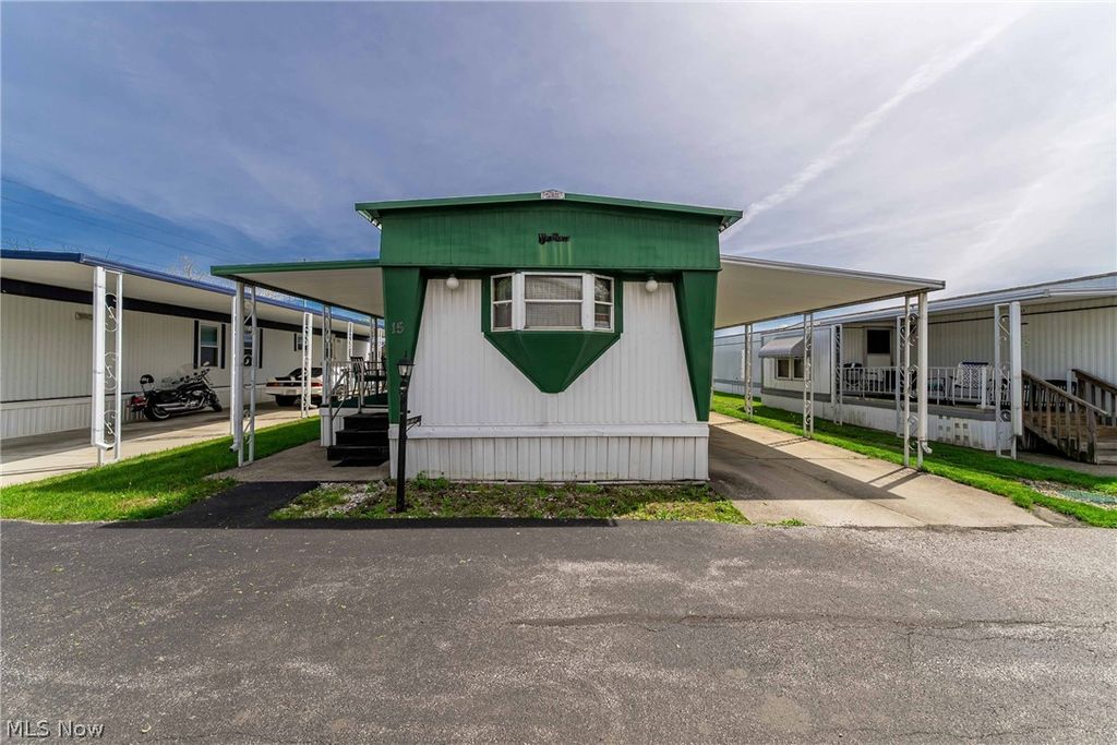 Photo of 3000 Brookpark Road #15, Cleveland, OH 44134 (MLS # 5205207)