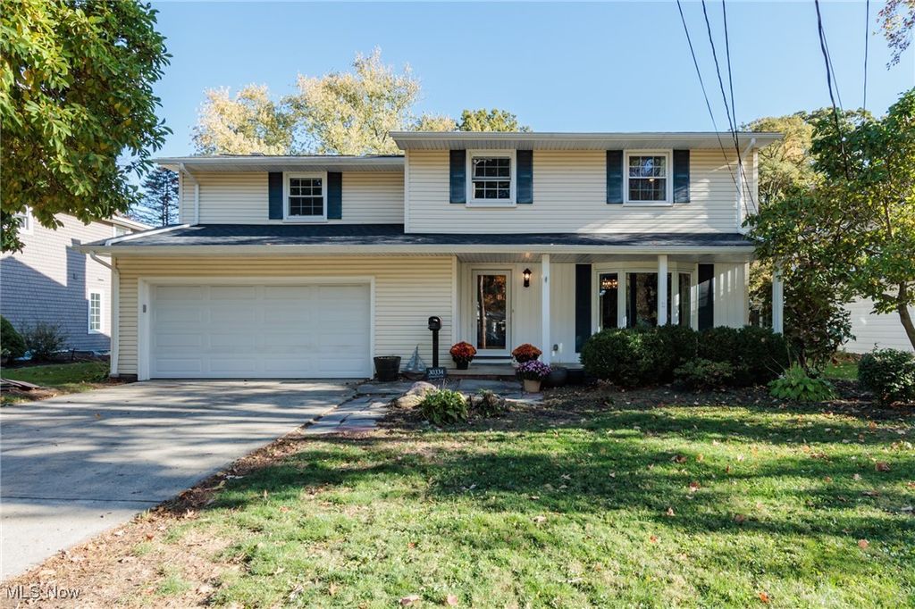 Photo of 30334 Manhasset Drive, Bay Village, OH 44140 (MLS # 5167116)