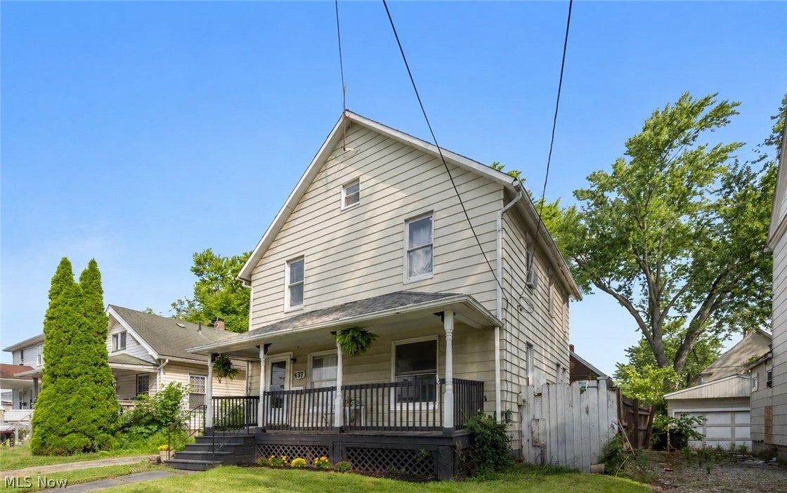 637 Dewey Avenue
