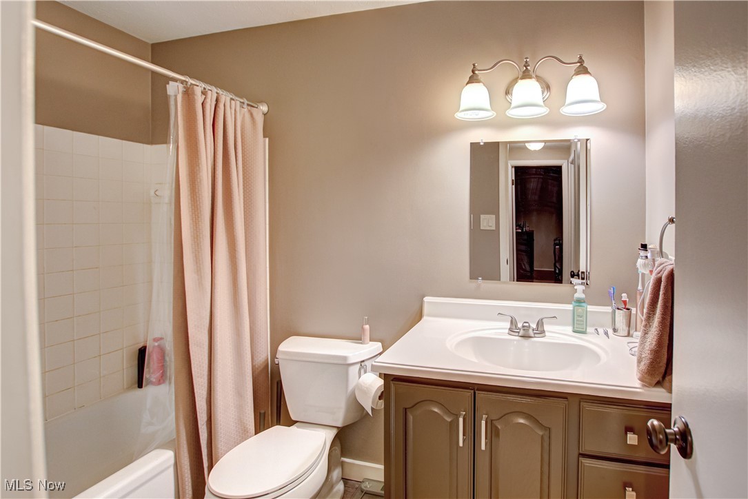 Lake Falls Condo - Residential