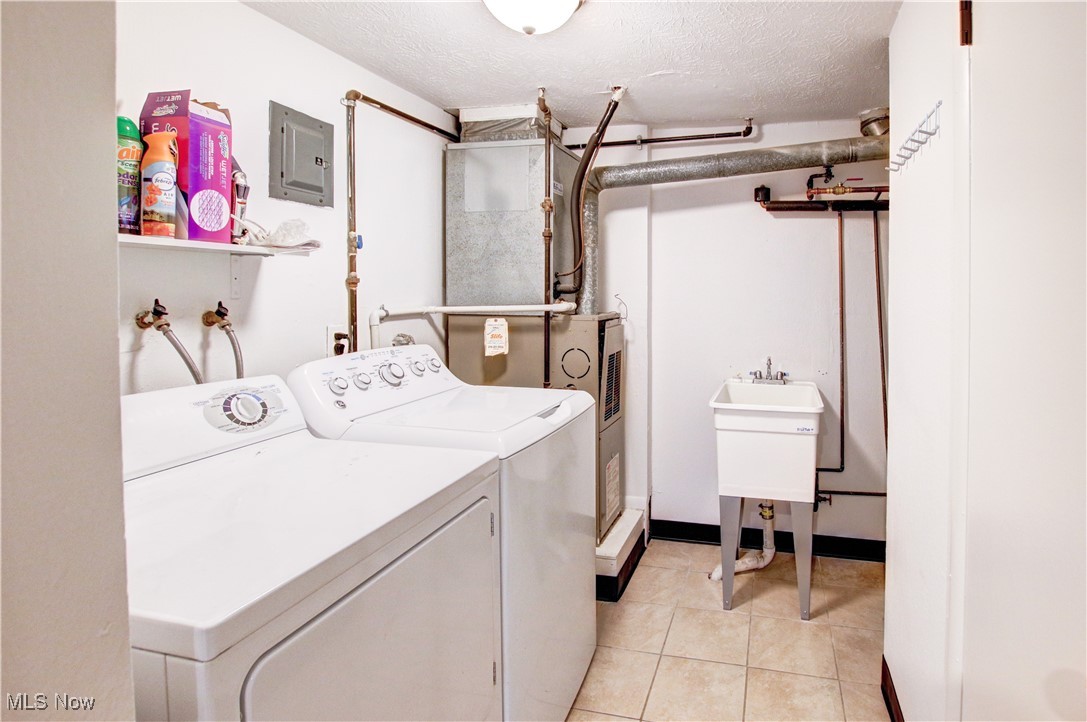 Lake Falls Condo - Residential