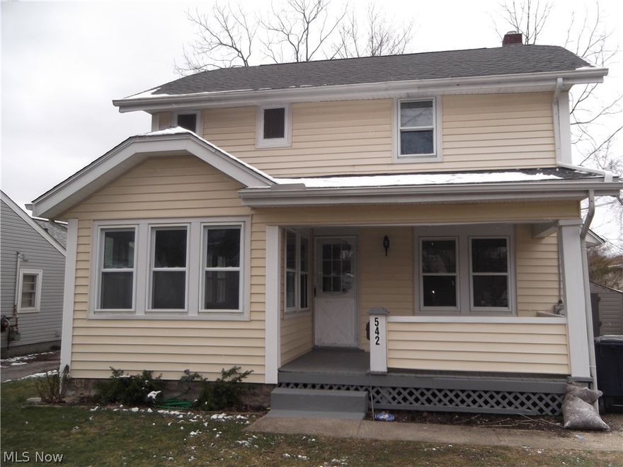 Beautiful Colonial that has been updated throughout! Fresh coat of paint, flooring, updated kitchen, new furnace, roof and electrical. This home offers tons of storage and within walking distance to the Goodyear Metropolitan Park. Call today to schedule your viewing!