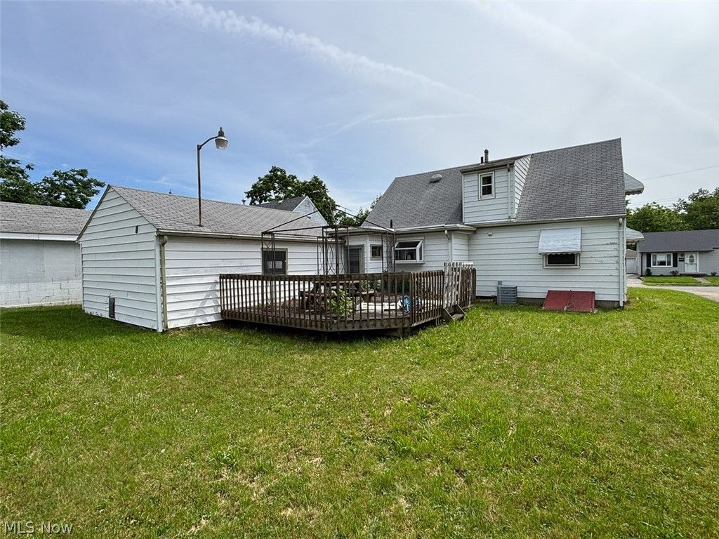 Photo of 2043 S Freedom Avenue, Alliance, OH 44601 (MLS # 5214925)