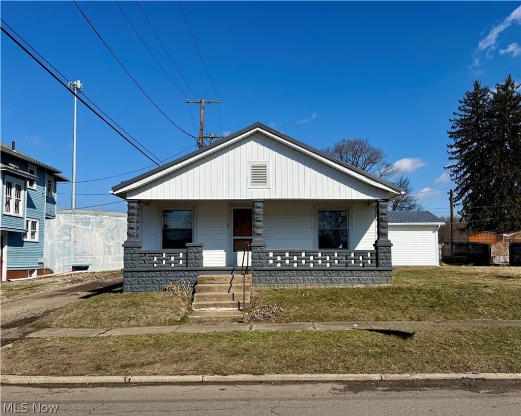 Photo of 222 Sycamore Street, Coshocton, OH 43812 (MLS # 5187188)