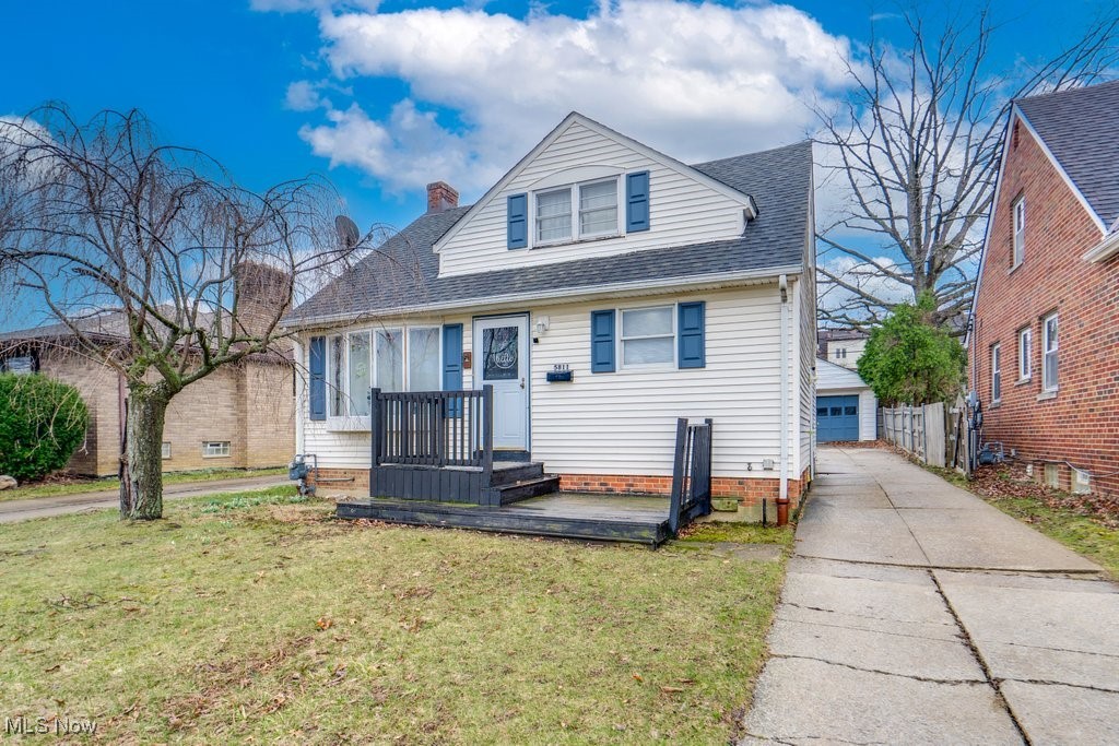 5811 Belmere Drive, Parma, Ohio image 3