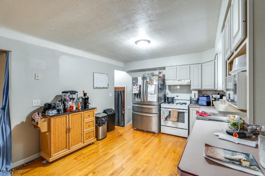 5811 Belmere Drive, Parma, Ohio image 13