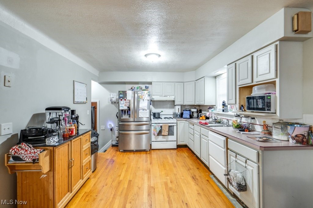 5811 Belmere Drive, Parma, Ohio image 12