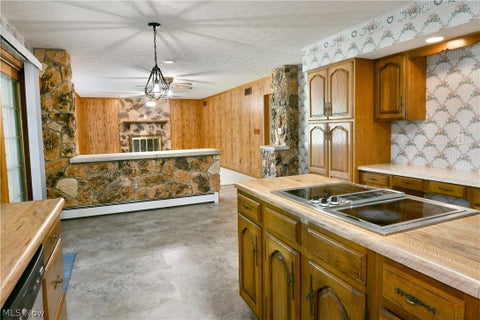 Tiny photo for 211 Fox Run, Cortland, OH 44410 (MLS # 5240234)