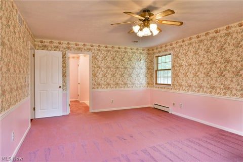 Tiny photo for 211 Fox Run, Cortland, OH 44410 (MLS # 5240234)