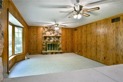 Tiny photo for 211 Fox Run, Cortland, OH 44410 (MLS # 5240234)