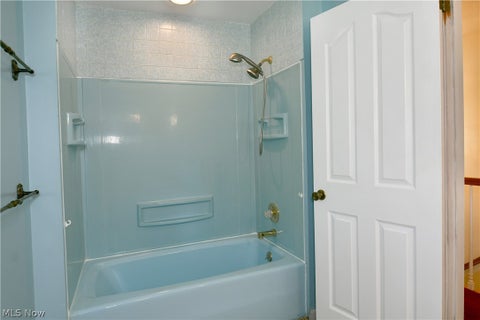 Tiny photo for 211 Fox Run, Cortland, OH 44410 (MLS # 5240234)