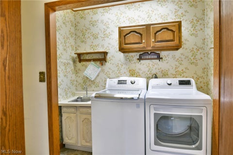 Tiny photo for 211 Fox Run, Cortland, OH 44410 (MLS # 5240234)