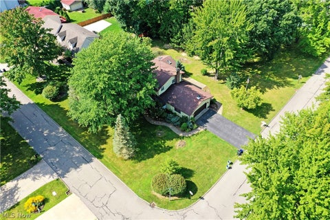 Tiny photo for 211 Fox Run, Cortland, OH 44410 (MLS # 5240234)