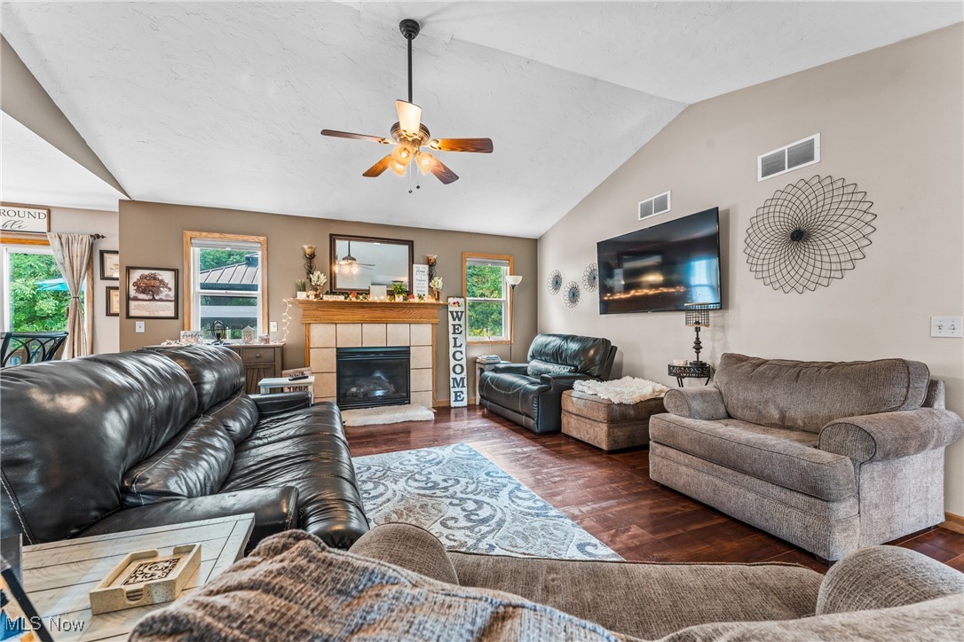 Signature Place 4 - Residential