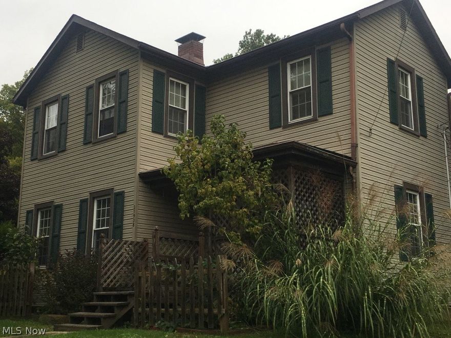 Great price! Master bedroom and full bath on first floor level. Nice back yard and covered porch. Garage is 2 story. Located in United Local School District. New windows in 2007. Has own well, not on city water.