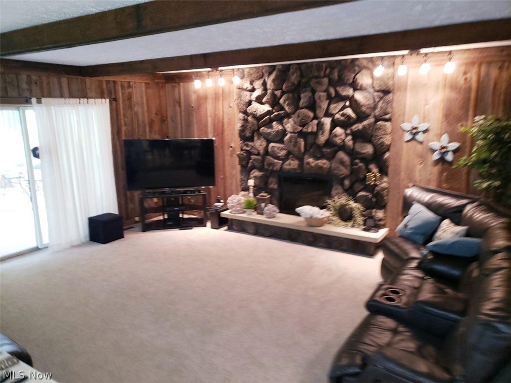 Silver Fox - Residential