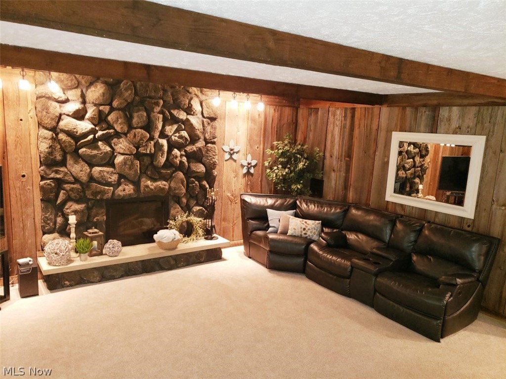 Silver Fox - Residential