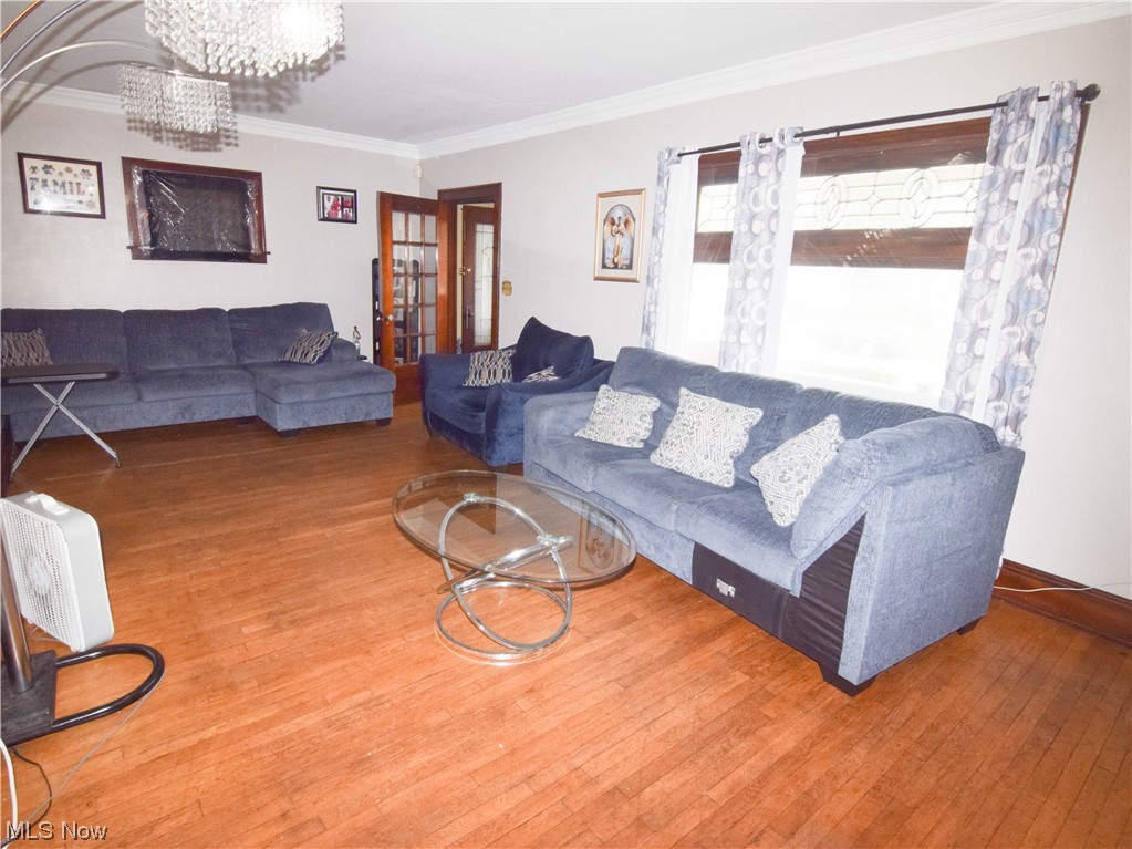 Laura E Sladden - Residential