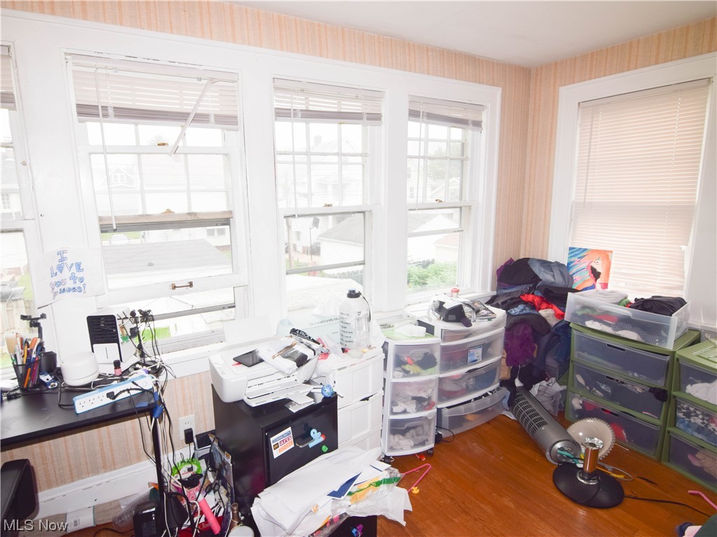 Laura E Sladden - Residential