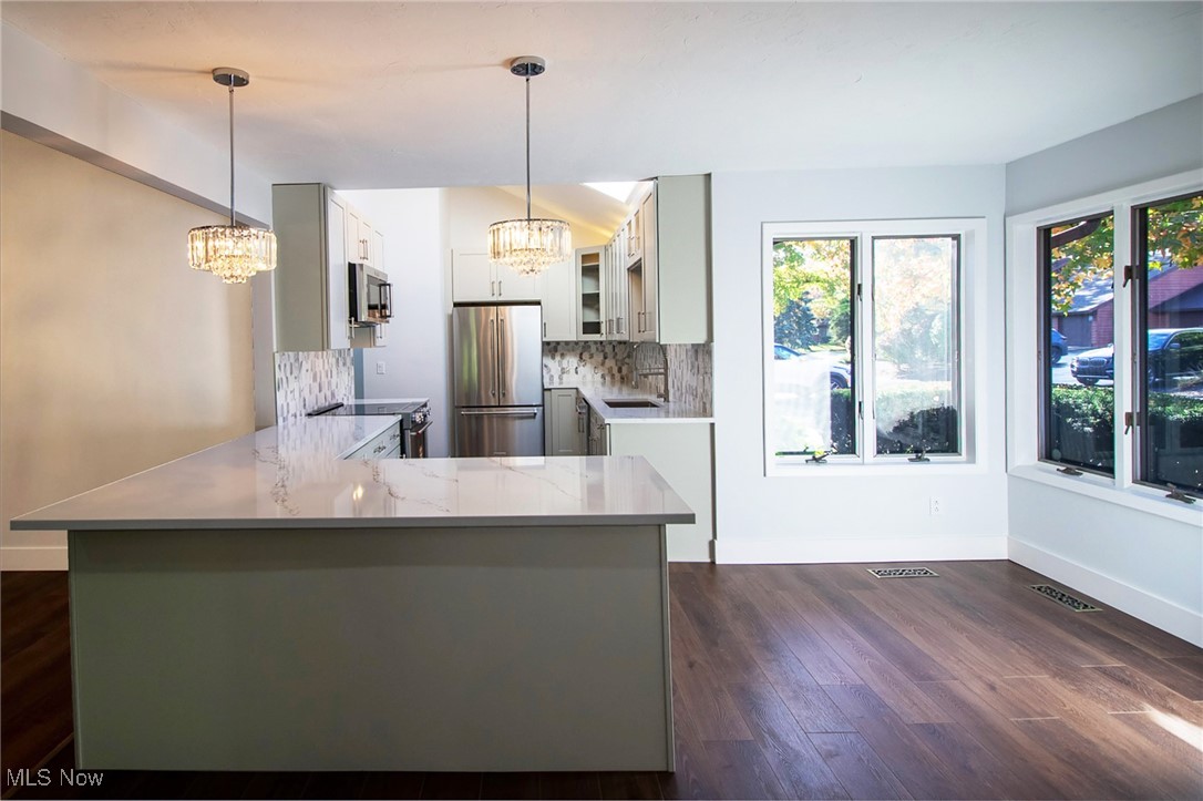 25816 Fairmount Boulevard