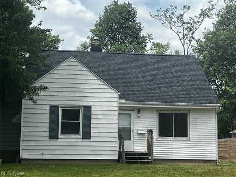 Photo of 4276 E 162nd Street, Cleveland, OH 44128 (MLS # 5251907)