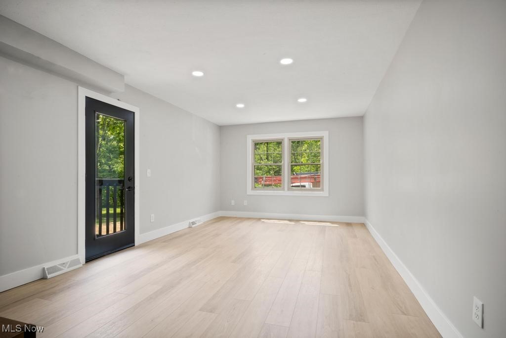 Medina, Ohio 44256, United States, 4 Bedrooms Bedrooms, ,4 BathroomsBathrooms,Residential,Active,172874