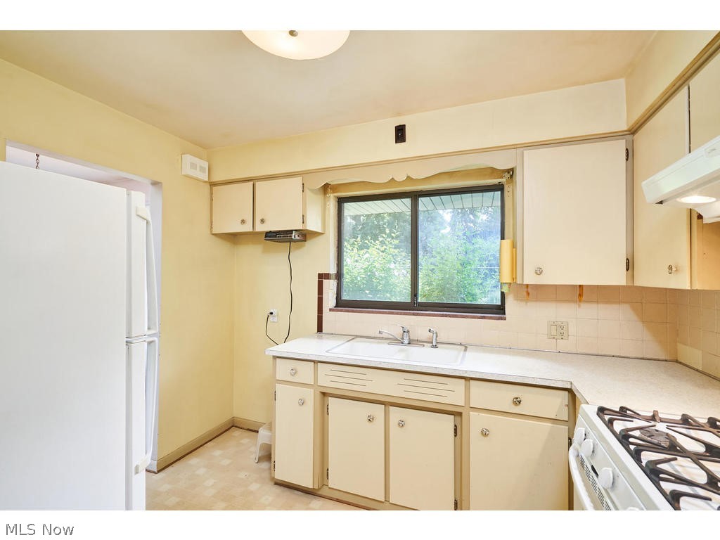 Kenilworth Manor - Residential