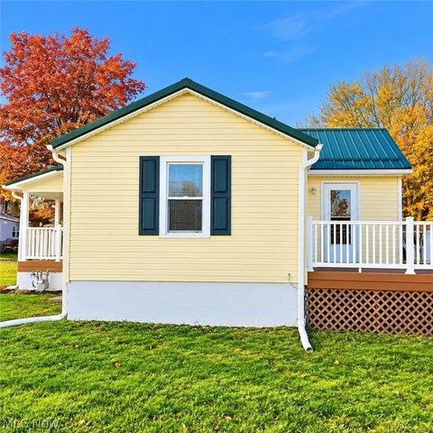Tiny photo for 603 Oxford Avenue, Newcomerstown, OH 43832 (MLS # 5256926)