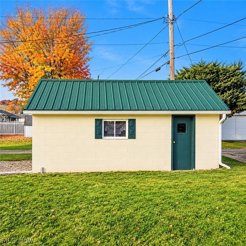 Tiny photo for 603 Oxford Avenue, Newcomerstown, OH 43832 (MLS # 5256926)