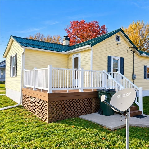 Tiny photo for 603 Oxford Avenue, Newcomerstown, OH 43832 (MLS # 5256926)